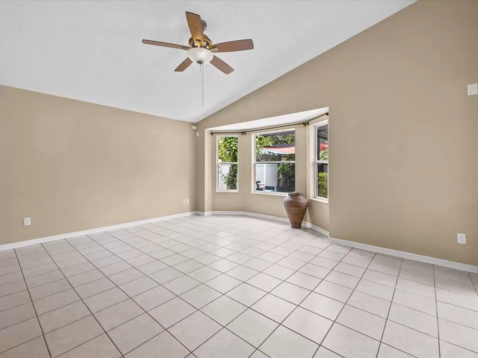 14729 YORKSHIRE RUN DRIVE, ORLANDO, Florida 32828, 3 Bedrooms Bedrooms, ,2 BathroomsBathrooms,Residential,For Sale,YORKSHIRE RUN,MFRO6213722