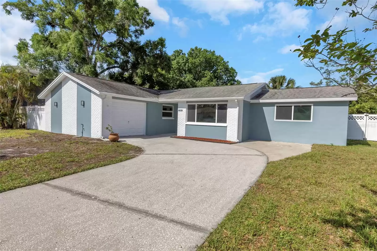 1004 GREENLEAF WAY, TARPON SPRINGS, Florida 34689, 3 Bedrooms Bedrooms, ,2 BathroomsBathrooms,Residential,For Sale,GREENLEAF,MFRG5080650