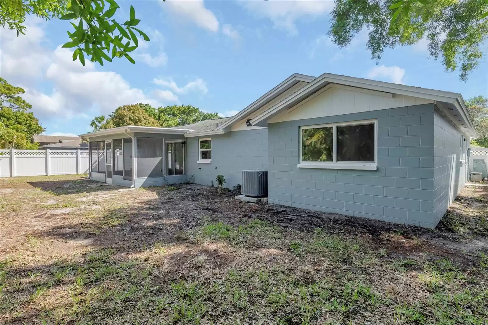 1004 GREENLEAF WAY, TARPON SPRINGS, Florida 34689, 3 Bedrooms Bedrooms, ,2 BathroomsBathrooms,Residential,For Sale,GREENLEAF,MFRG5080650