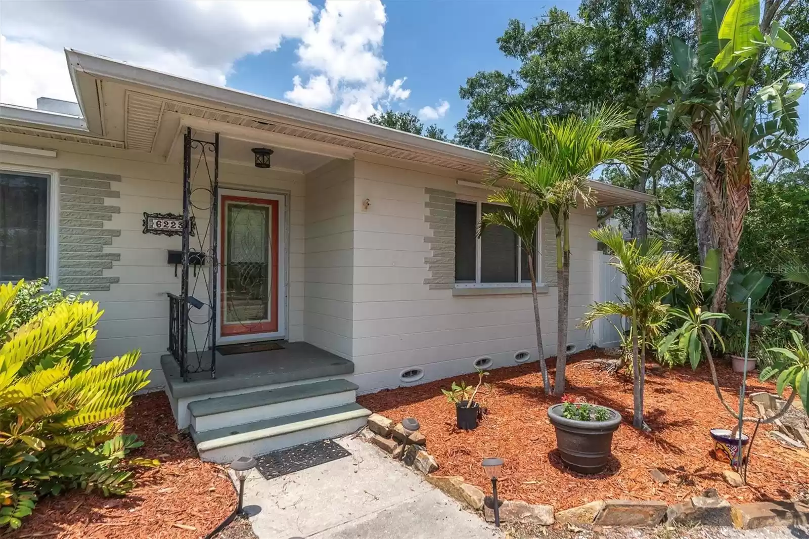 6223 3RD AVENUE, SAINT PETERSBURG, Florida 33710, 4 Bedrooms Bedrooms, ,2 BathroomsBathrooms,Residential,For Sale,3RD,MFRU8244359