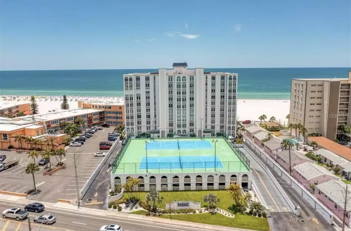 ST PETE BEACH, Florida 33706, 2 Bedrooms Bedrooms, ,2 BathroomsBathrooms,Residential Lease,For Rent,MFRU8246648