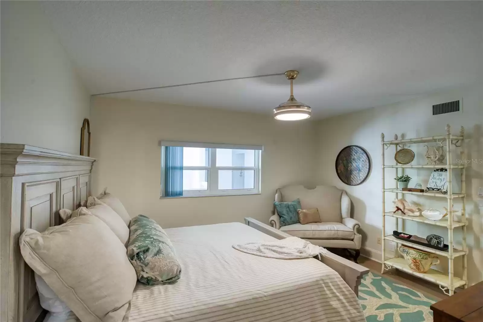 ST PETE BEACH, Florida 33706, 2 Bedrooms Bedrooms, ,2 BathroomsBathrooms,Residential Lease,For Rent,MFRU8246648