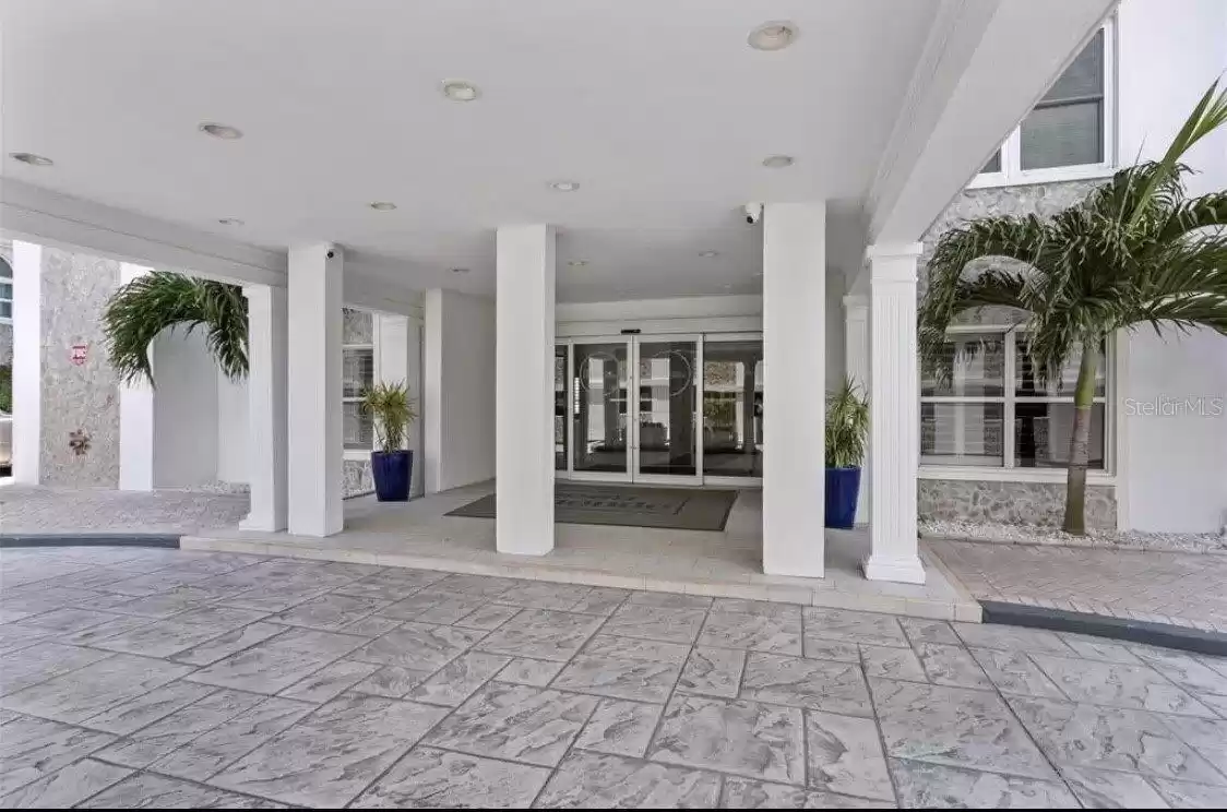 ST PETE BEACH, Florida 33706, 2 Bedrooms Bedrooms, ,2 BathroomsBathrooms,Residential Lease,For Rent,MFRU8246648