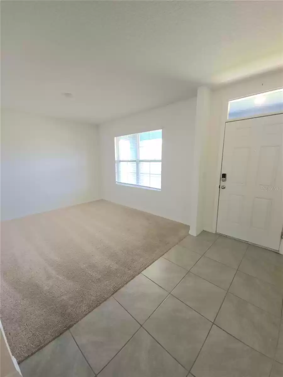 Entry/ Bonus room