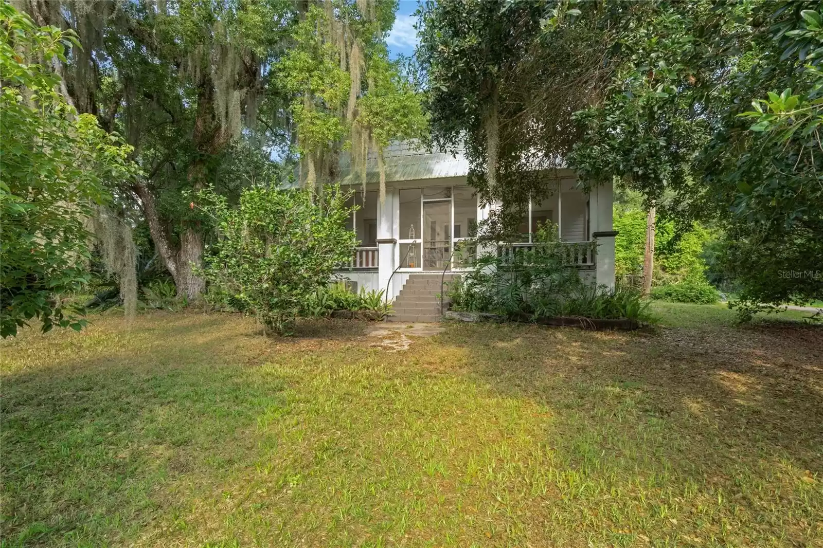 960 MARION STREET, LAKE HELEN, Florida 32744, 3 Bedrooms Bedrooms, ,2 BathroomsBathrooms,Residential,For Sale,MARION,MFRV4936884