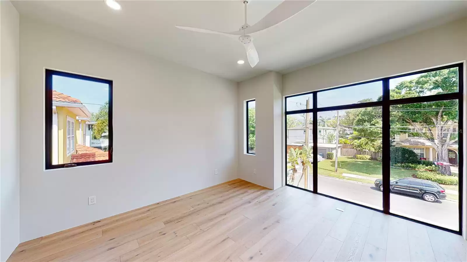 206 TREASURE DRIVE, TAMPA, Florida 33609, 5 Bedrooms Bedrooms, ,5 BathroomsBathrooms,Residential,For Sale,TREASURE,MFRT3533932