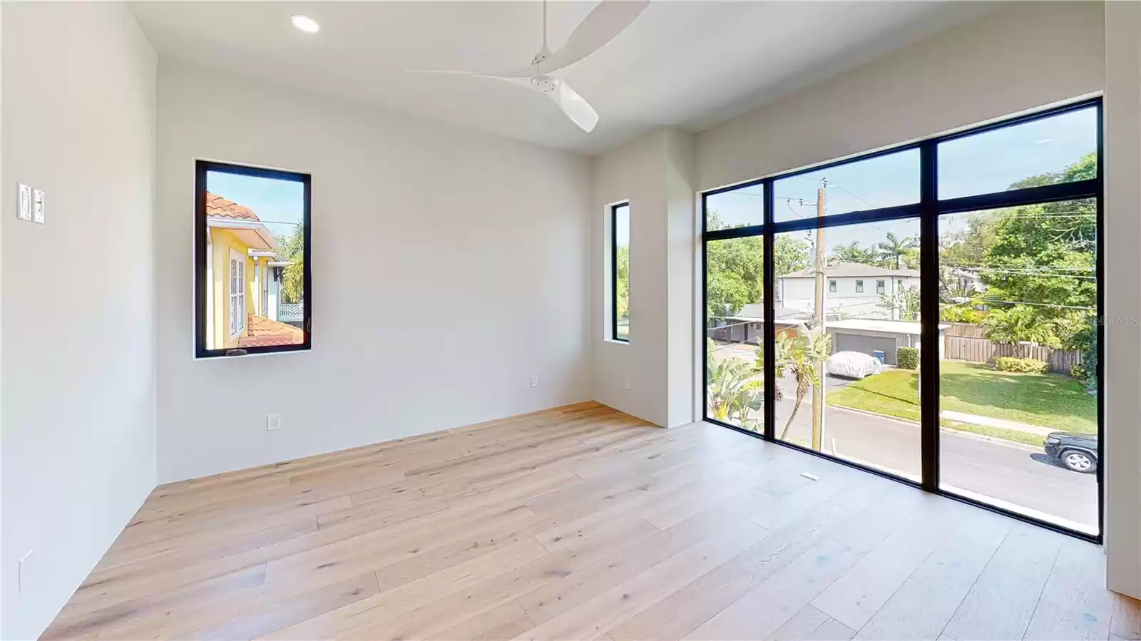 206 TREASURE DRIVE, TAMPA, Florida 33609, 5 Bedrooms Bedrooms, ,5 BathroomsBathrooms,Residential,For Sale,TREASURE,MFRT3533932