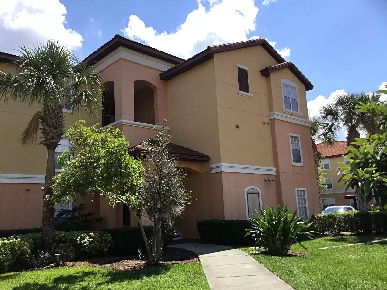 5455 VINELAND ROAD, ORLANDO, Florida 32811, 3 Bedrooms Bedrooms, ,2 BathroomsBathrooms,Residential,For Sale,VINELAND,MFRO6215158