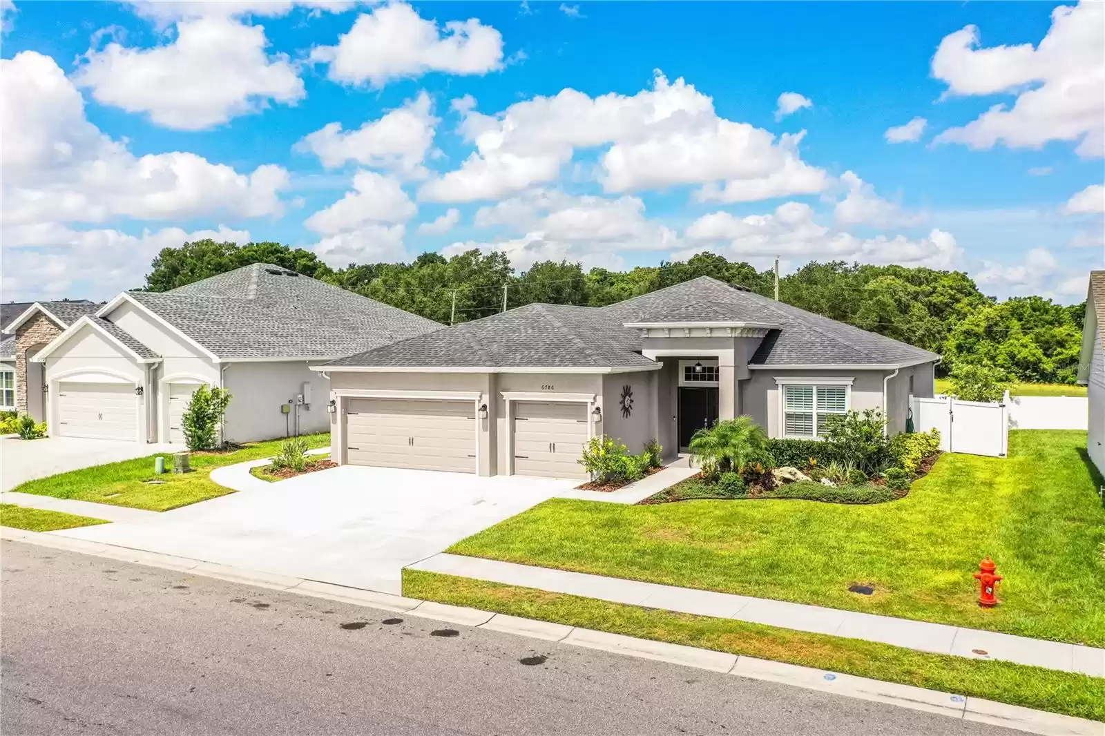 6786 MOSSY OAK LANE, LAKELAND, Florida 33810, 4 Bedrooms Bedrooms, ,3 BathroomsBathrooms,Residential,For Sale,MOSSY OAK,MFRL4945575