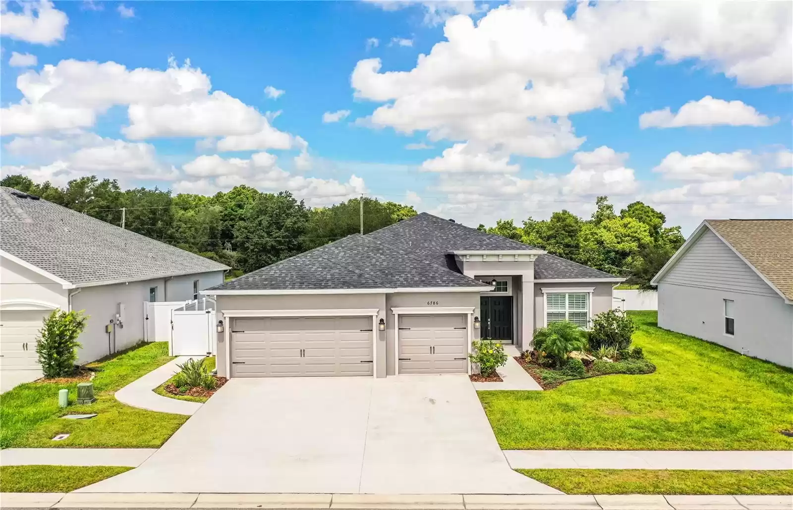 6786 MOSSY OAK LANE, LAKELAND, Florida 33810, 4 Bedrooms Bedrooms, ,3 BathroomsBathrooms,Residential,For Sale,MOSSY OAK,MFRL4945575