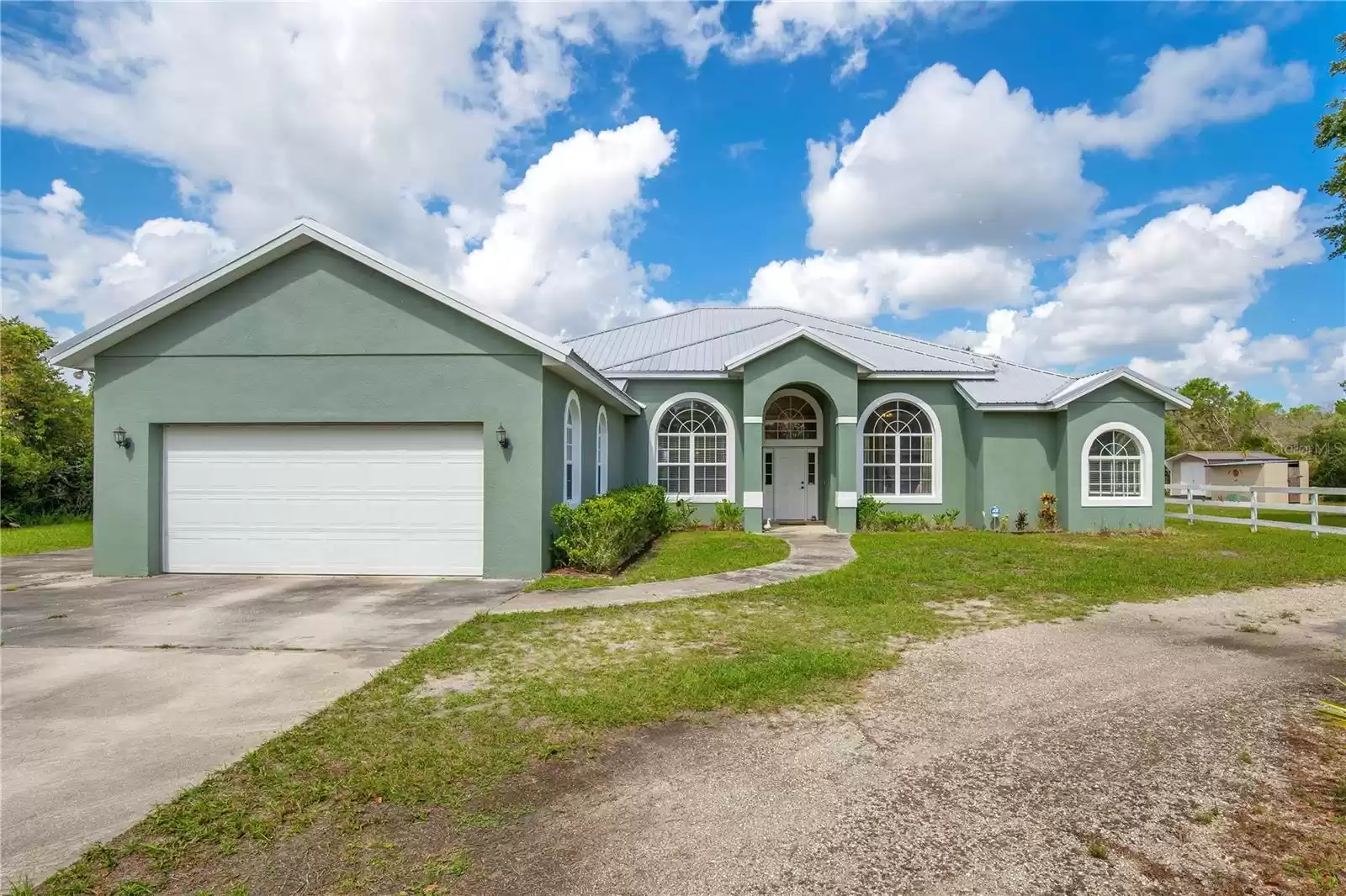 3335 RIVERHEAD DRIVE, DELTONA, Florida 32738, 4 Bedrooms Bedrooms, ,2 BathroomsBathrooms,Residential,For Sale,RIVERHEAD,MFRT3535911