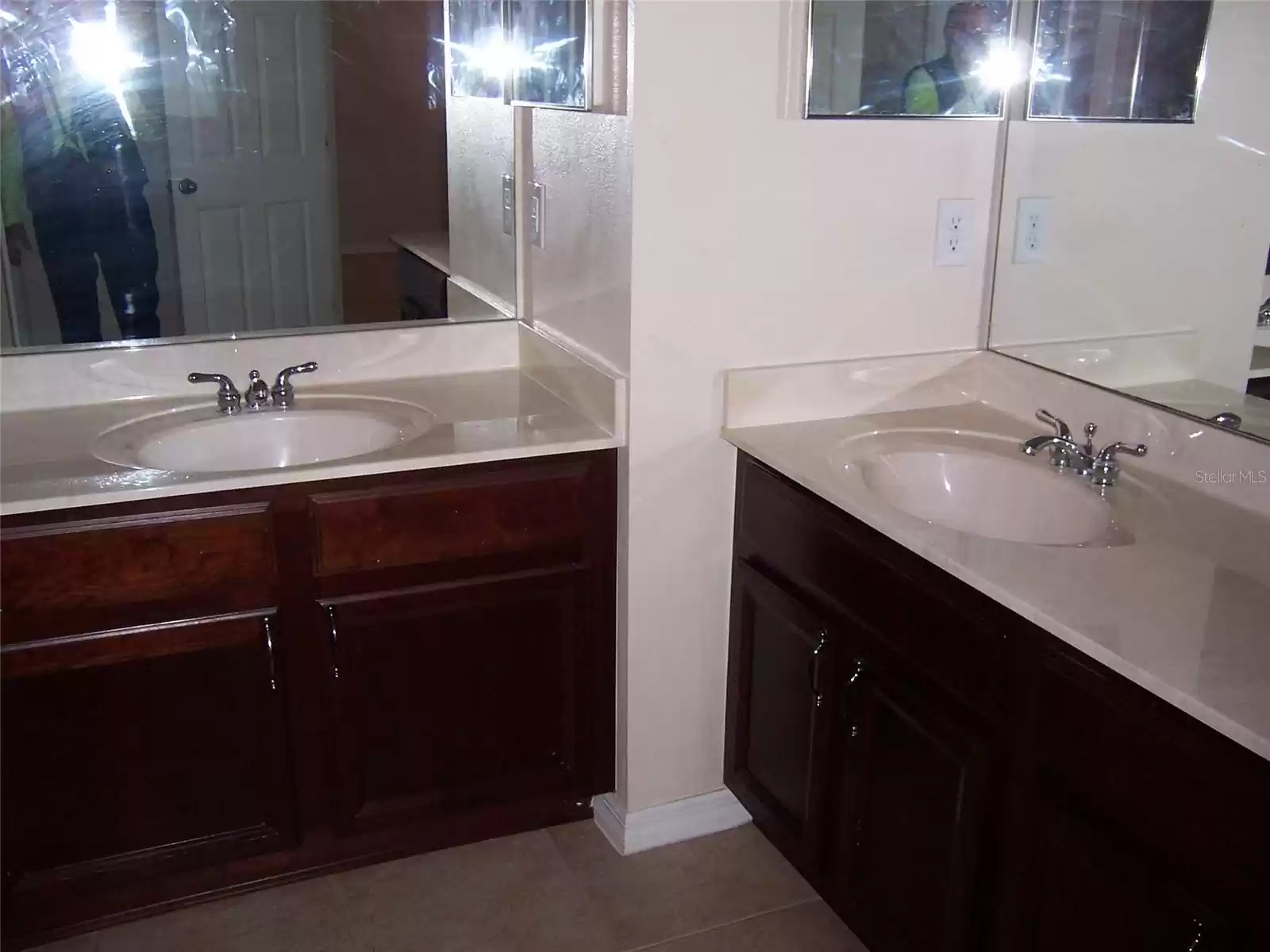 SEPARATE VANITIES IN MASTER BATH