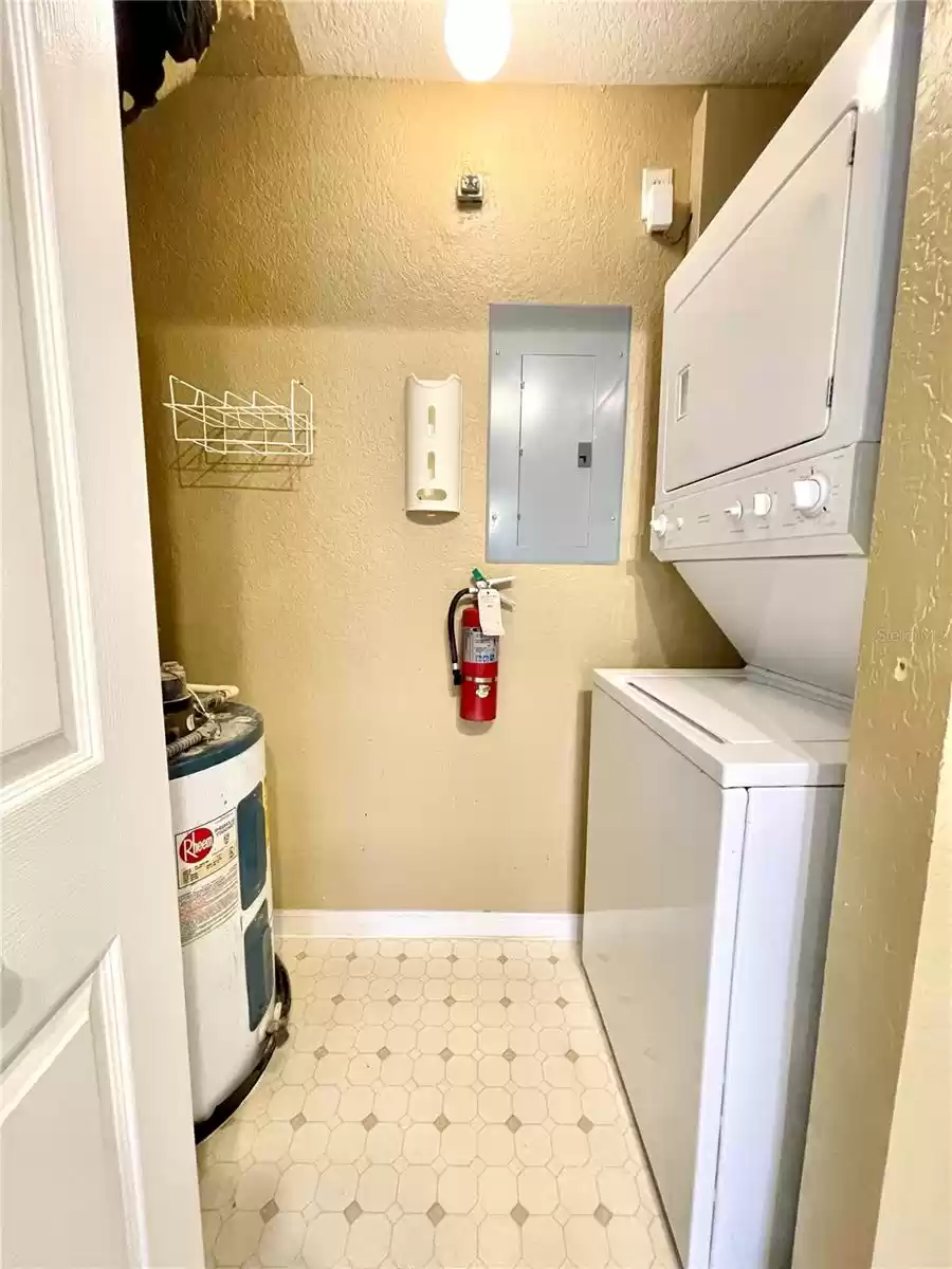 837 GRAND REGENCY POINT, ALTAMONTE SPRINGS, Florida 32714, 1 Bedroom Bedrooms, ,1 BathroomBathrooms,Residential,For Sale,GRAND REGENCY,MFRO6216526