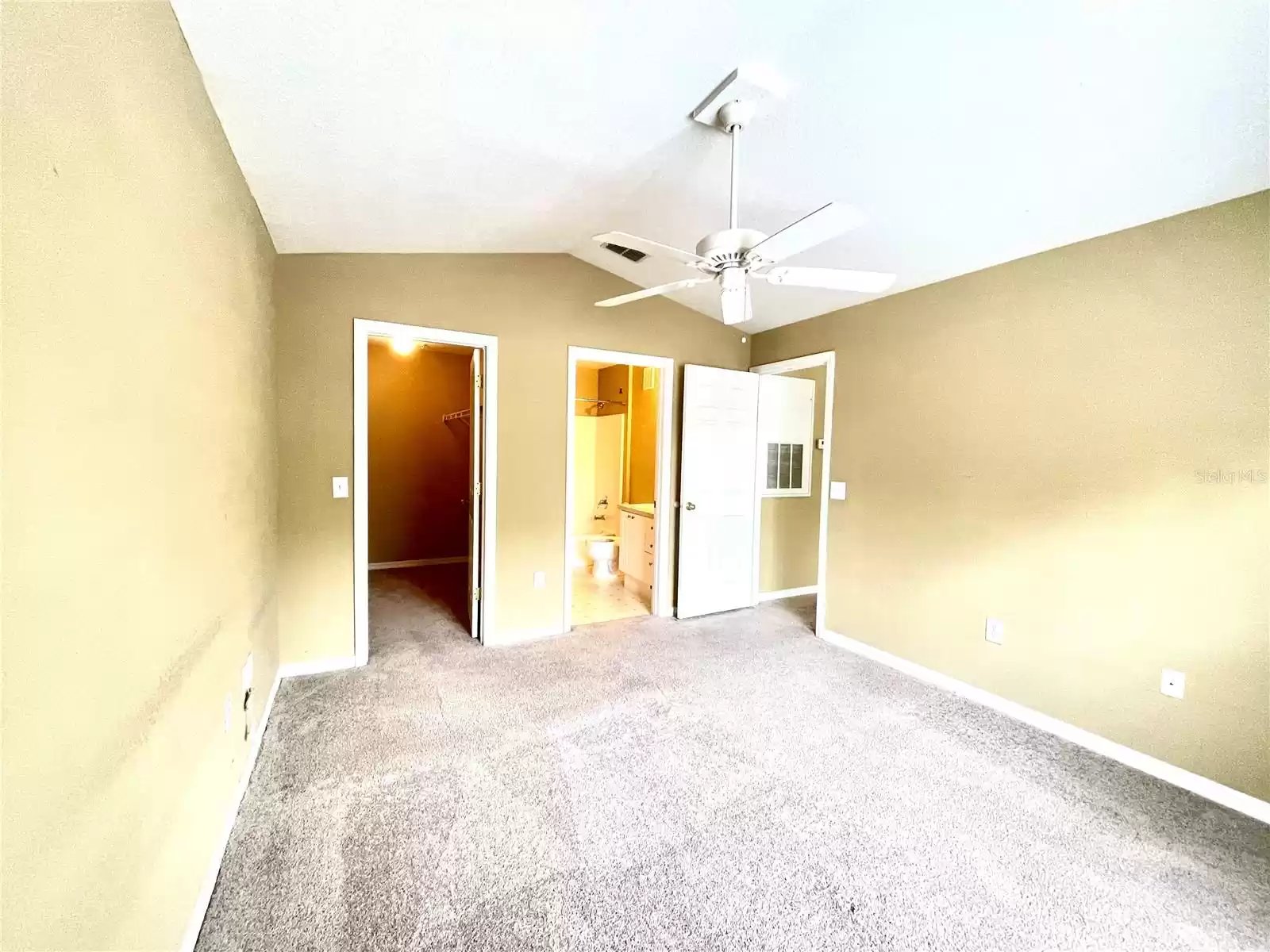 837 GRAND REGENCY POINT, ALTAMONTE SPRINGS, Florida 32714, 1 Bedroom Bedrooms, ,1 BathroomBathrooms,Residential,For Sale,GRAND REGENCY,MFRO6216526