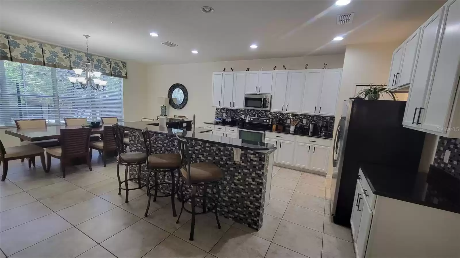 211 LAS FUENTES DRIVE, KISSIMMEE, Florida 34746, 6 Bedrooms Bedrooms, ,5 BathroomsBathrooms,Residential Lease,For Rent,LAS FUENTES,MFRS5107513