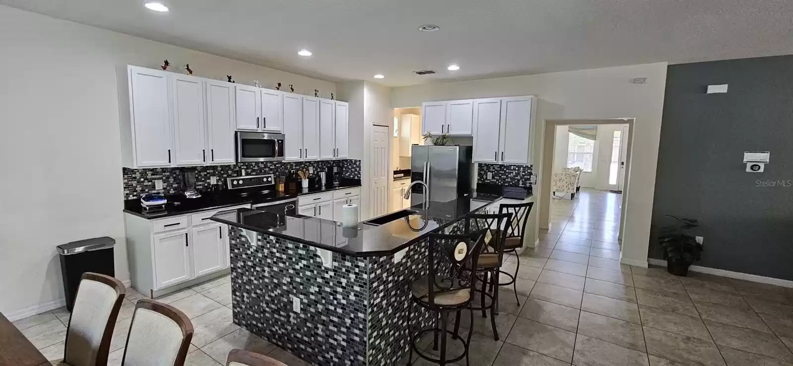 211 LAS FUENTES DRIVE, KISSIMMEE, Florida 34746, 6 Bedrooms Bedrooms, ,5 BathroomsBathrooms,Residential Lease,For Rent,LAS FUENTES,MFRS5107513