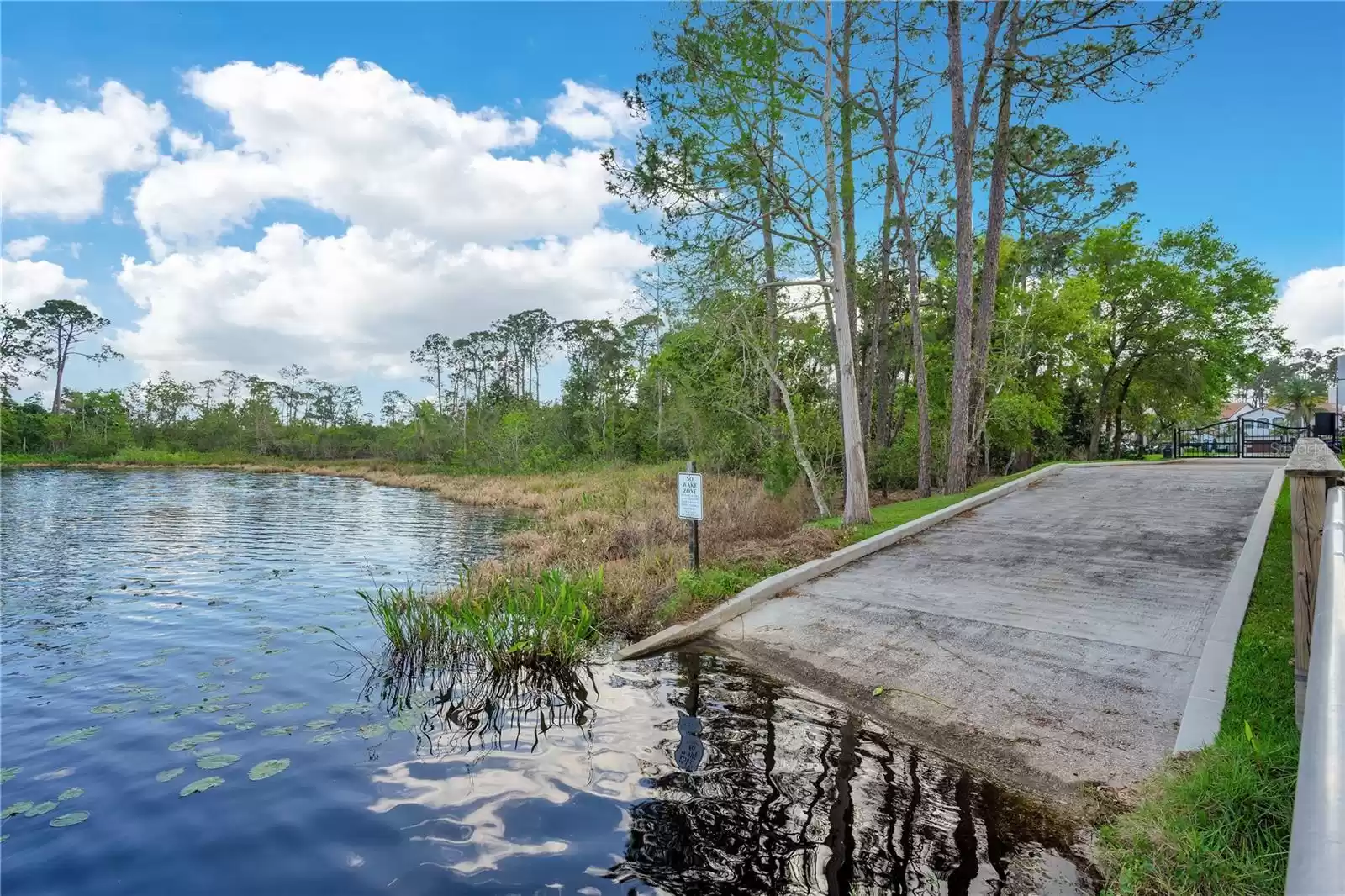 10648 ROYAL CYPRESS WAY, ORLANDO, Florida 32836, 3 Bedrooms Bedrooms, ,3 BathroomsBathrooms,Residential,For Sale,ROYAL CYPRESS,MFRO6216735