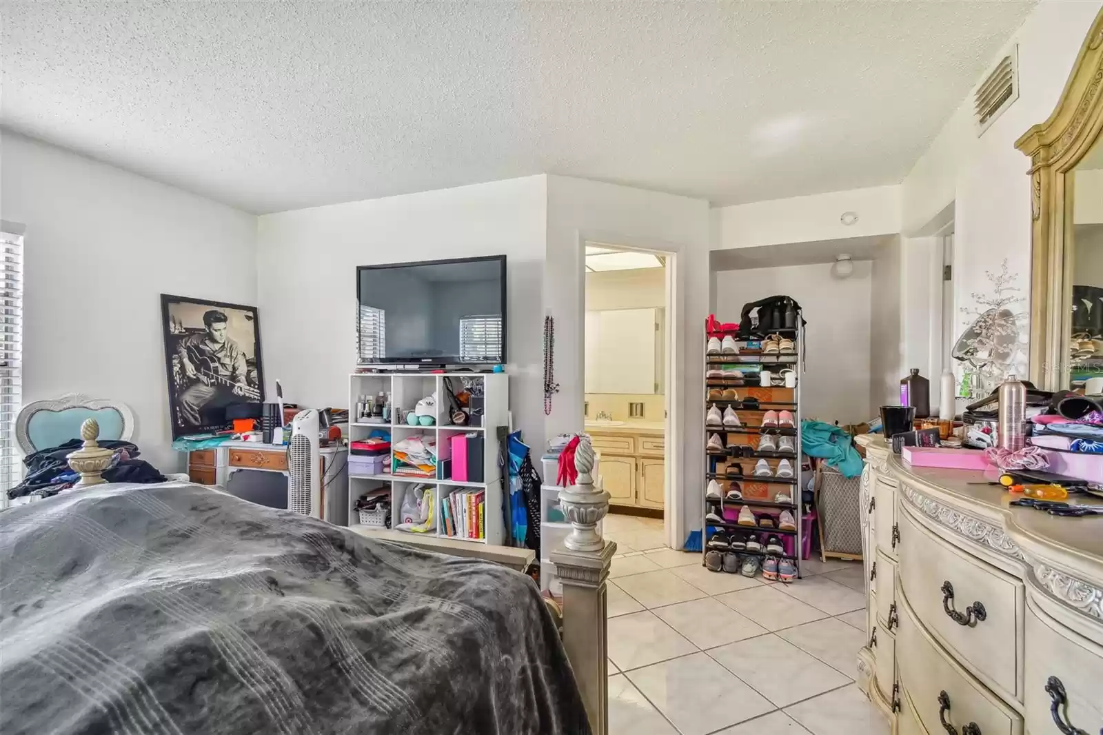 19029 US HIGHWAY 19, CLEARWATER, Florida 33764, 2 Bedrooms Bedrooms, ,2 BathroomsBathrooms,Residential,For Sale,US HIGHWAY 19,MFRU8247490