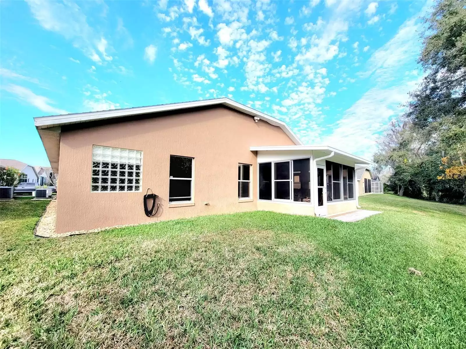 317 RIDGE VIEW DRIVE, DAVENPORT, Florida 33837, 3 Bedrooms Bedrooms, ,2 BathroomsBathrooms,Residential,For Sale,RIDGE VIEW,MFRS5107351