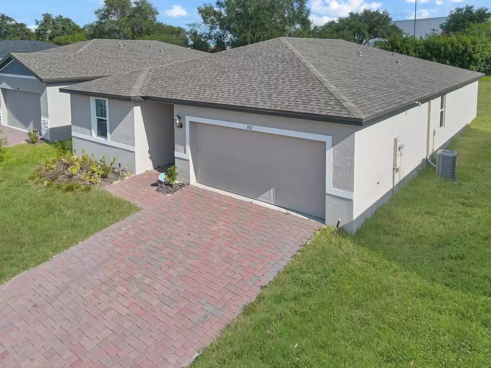 952 CAMBRIDGE DRIVE, WINTER HAVEN, Florida 33881, 4 Bedrooms Bedrooms, ,3 BathroomsBathrooms,Residential,For Sale,CAMBRIDGE,MFRO6144650