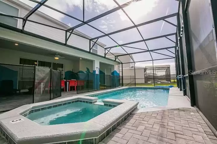 2280 LELANI CIRCLE, DAVENPORT, Florida 33897, 10 Bedrooms Bedrooms, ,8 BathroomsBathrooms,Residential,For Sale,LELANI,MFRO6092206