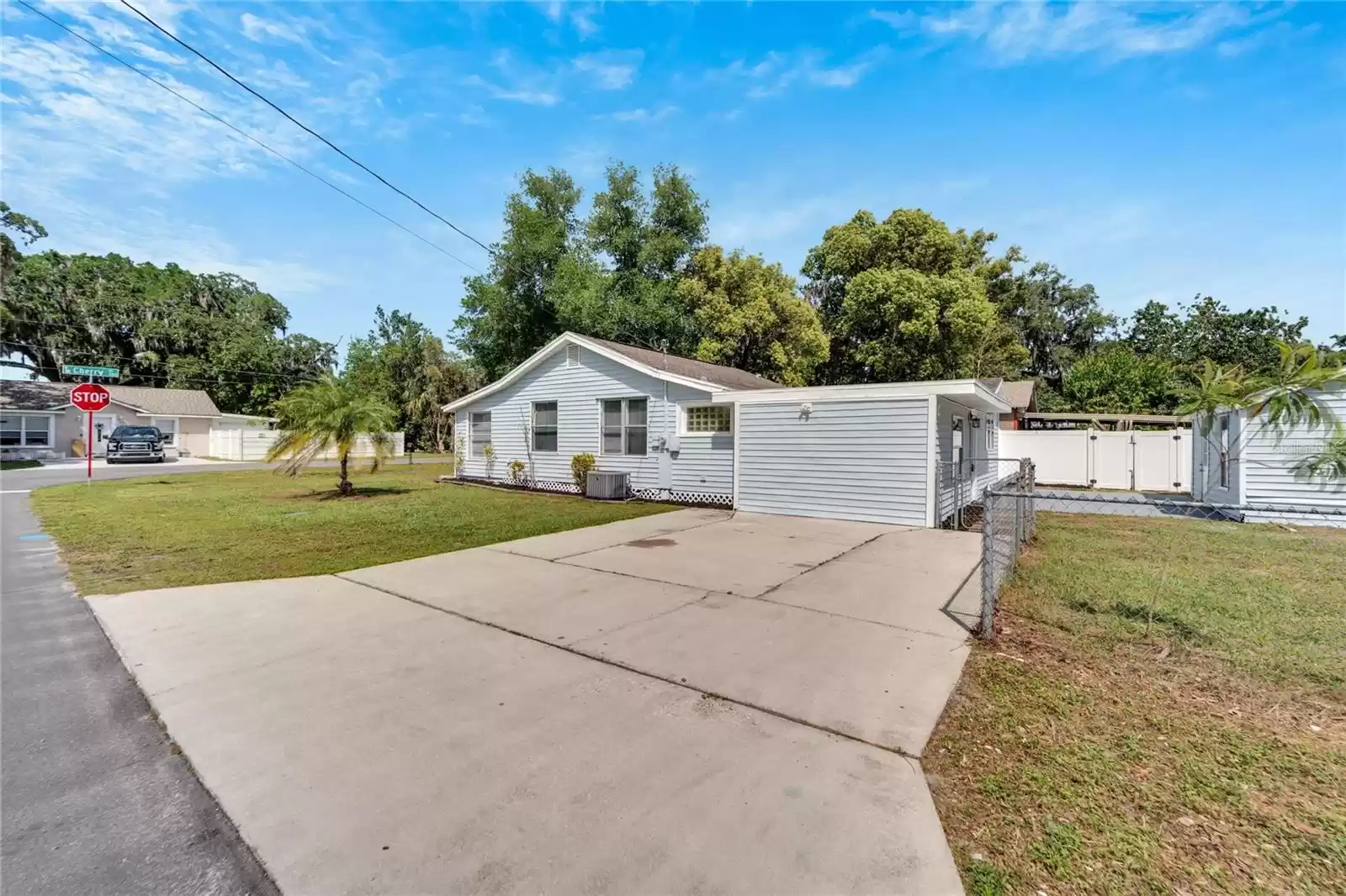 913 CHERRY STREET, PLANT CITY, Florida 33563, 4 Bedrooms Bedrooms, ,2 BathroomsBathrooms,Residential Lease,For Rent,CHERRY,MFRT3536889