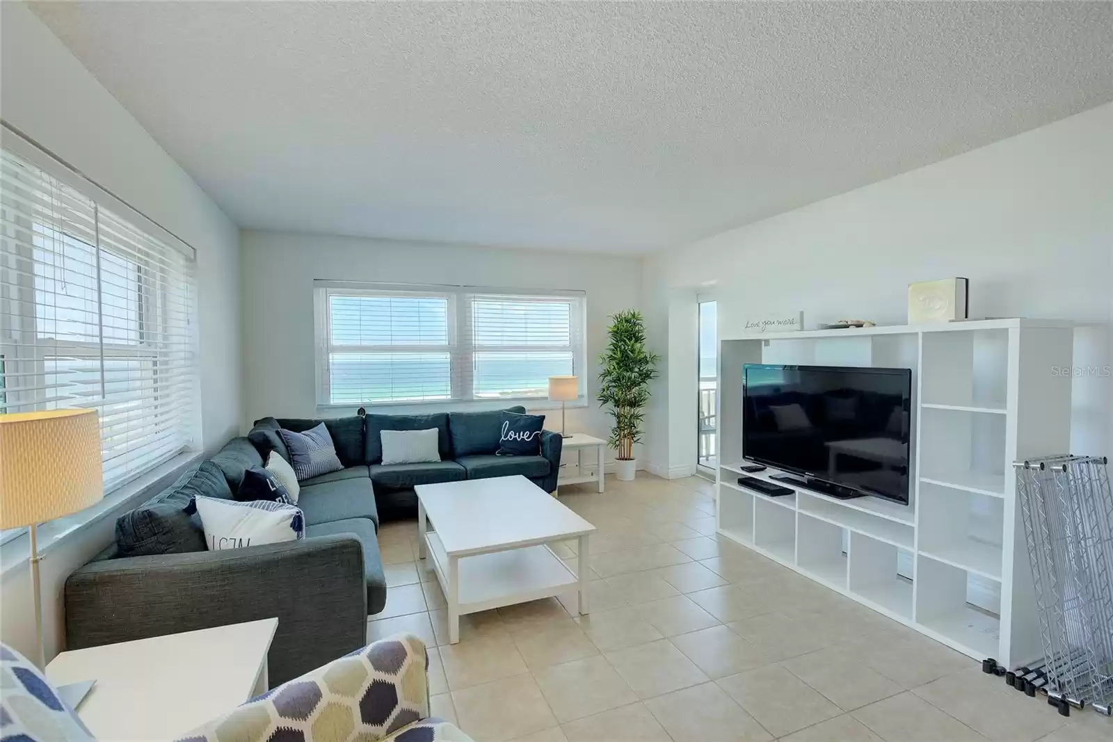 1270 GULF BOULEVARD, CLEARWATER, Florida 33767, 2 Bedrooms Bedrooms, ,2 BathroomsBathrooms,Residential Lease,For Rent,GULF,MFRU8247917