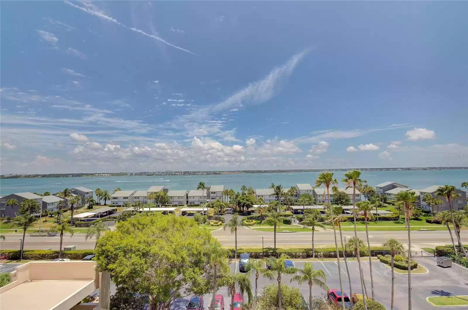 1270 GULF BOULEVARD, CLEARWATER, Florida 33767, 2 Bedrooms Bedrooms, ,2 BathroomsBathrooms,Residential Lease,For Rent,GULF,MFRU8247917