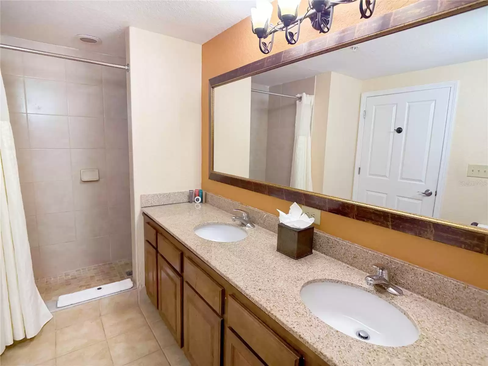 12521 FLORIDAYS RESORT DRIVE, ORLANDO, Florida 32821, 3 Bedrooms Bedrooms, ,2 BathroomsBathrooms,Residential,For Sale,FLORIDAYS RESORT,MFRS5107545