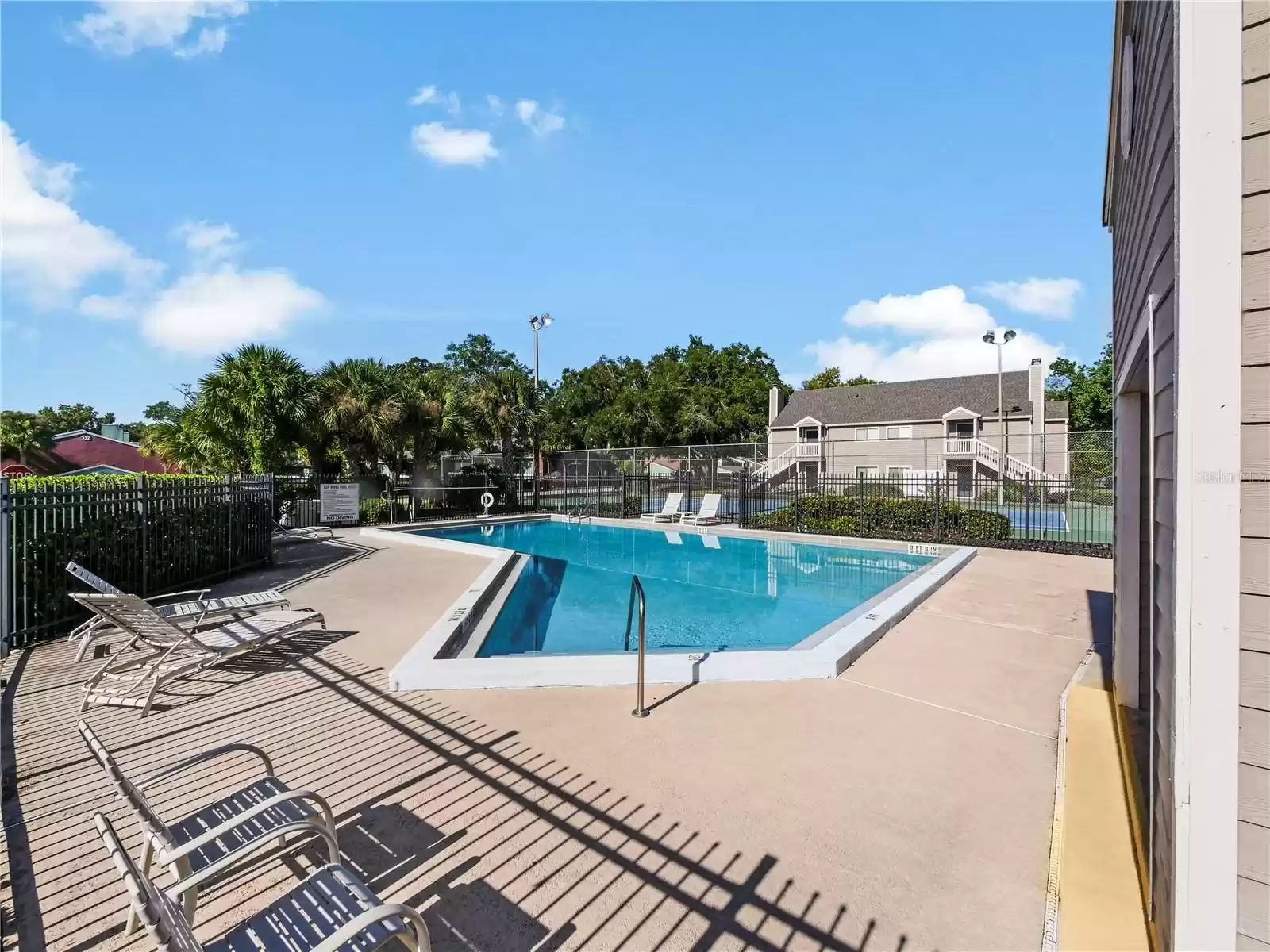 537 SUN RIDGE PLACE, ALTAMONTE SPRINGS, Florida 32714, 2 Bedrooms Bedrooms, ,2 BathroomsBathrooms,Residential,For Sale,SUN RIDGE,MFRO6217534