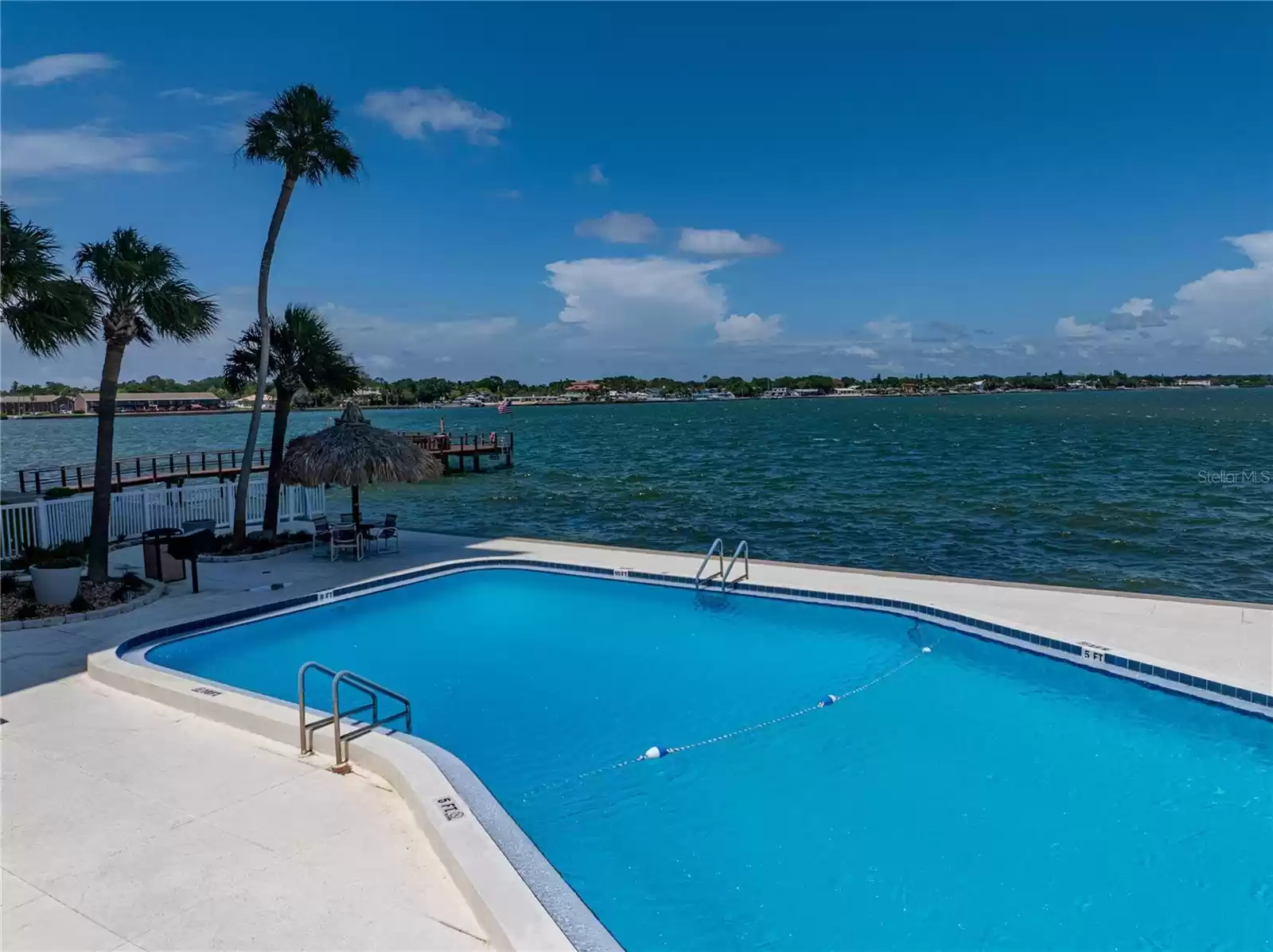 7200 SUNSHINE SKYWAY LANE, SAINT PETERSBURG, Florida 33711, 1 Bedroom Bedrooms, ,1 BathroomBathrooms,Residential Lease,For Rent,SUNSHINE SKYWAY,MFRU8247546