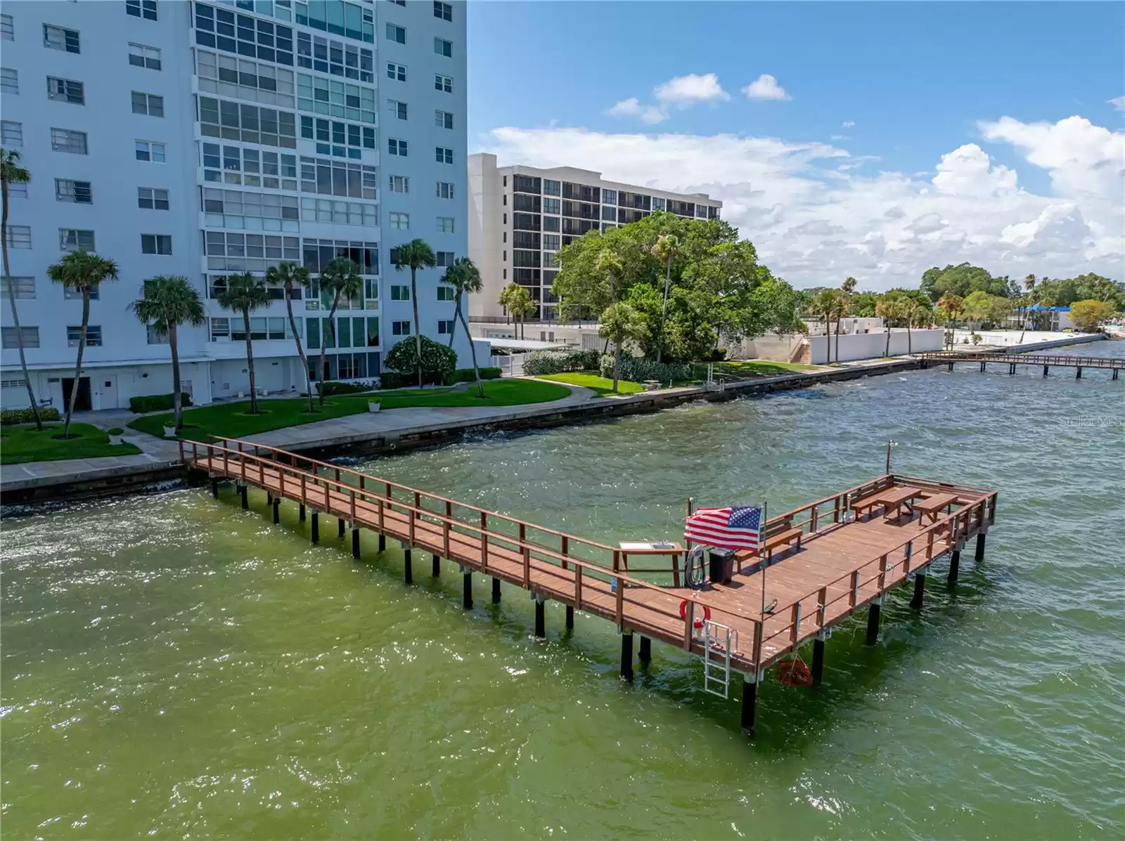 7200 SUNSHINE SKYWAY LANE, SAINT PETERSBURG, Florida 33711, 1 Bedroom Bedrooms, ,1 BathroomBathrooms,Residential Lease,For Rent,SUNSHINE SKYWAY,MFRU8247546