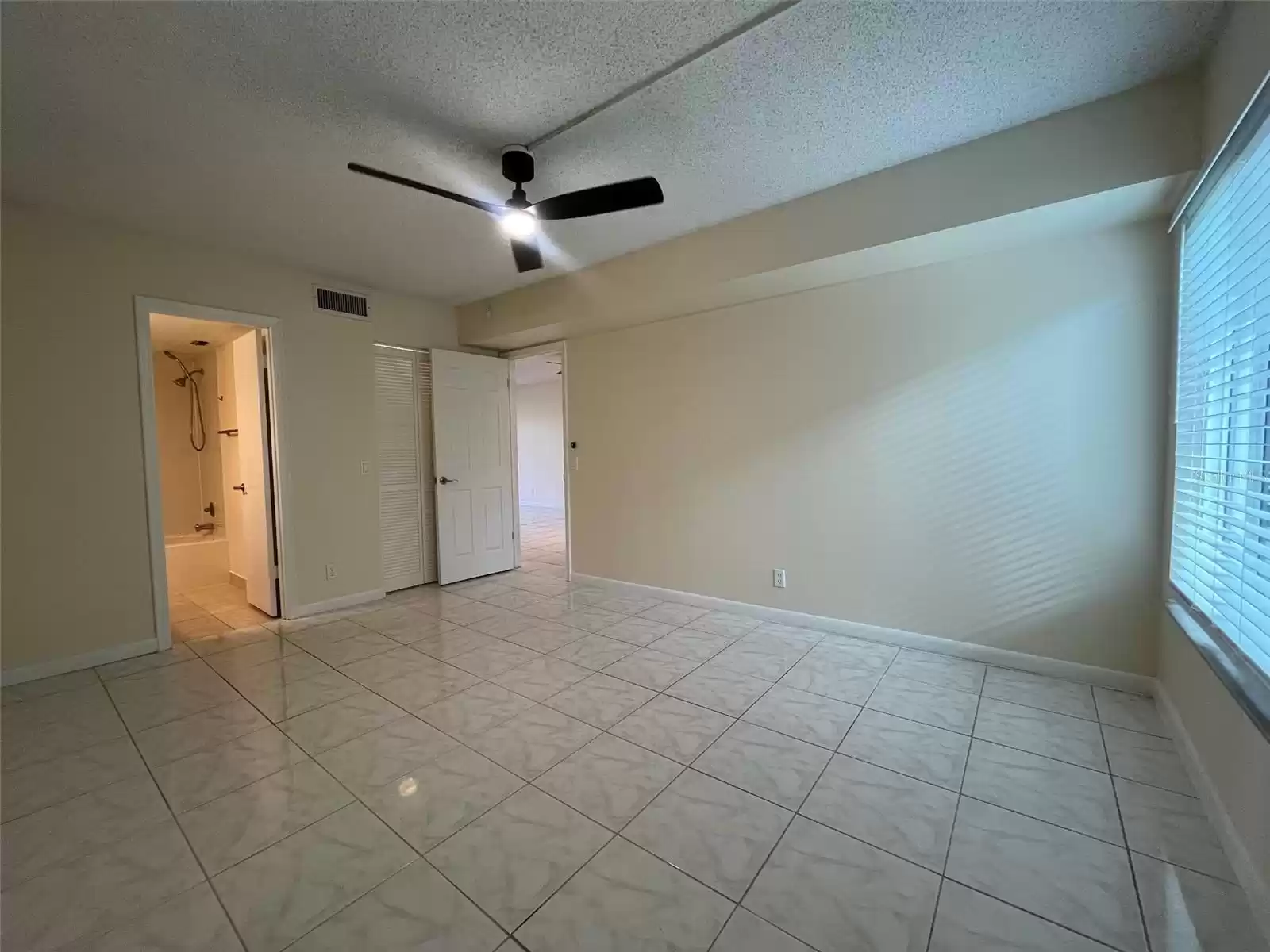 6219 PALMA DEL MAR BOULEVARD, ST PETERSBURG, Florida 33715, 2 Bedrooms Bedrooms, ,2 BathroomsBathrooms,Residential Lease,For Rent,PALMA DEL MAR,MFRU8248447