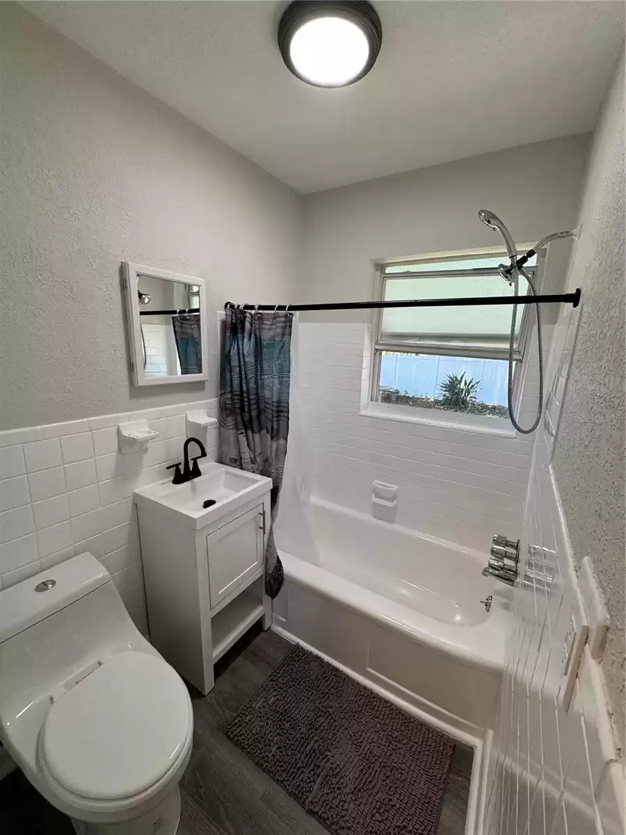 779 9TH AVENUE, SAINT PETERSBURG, Florida 33701, ,1 BathroomBathrooms,Residential Lease,For Rent,9TH,MFRU8248615