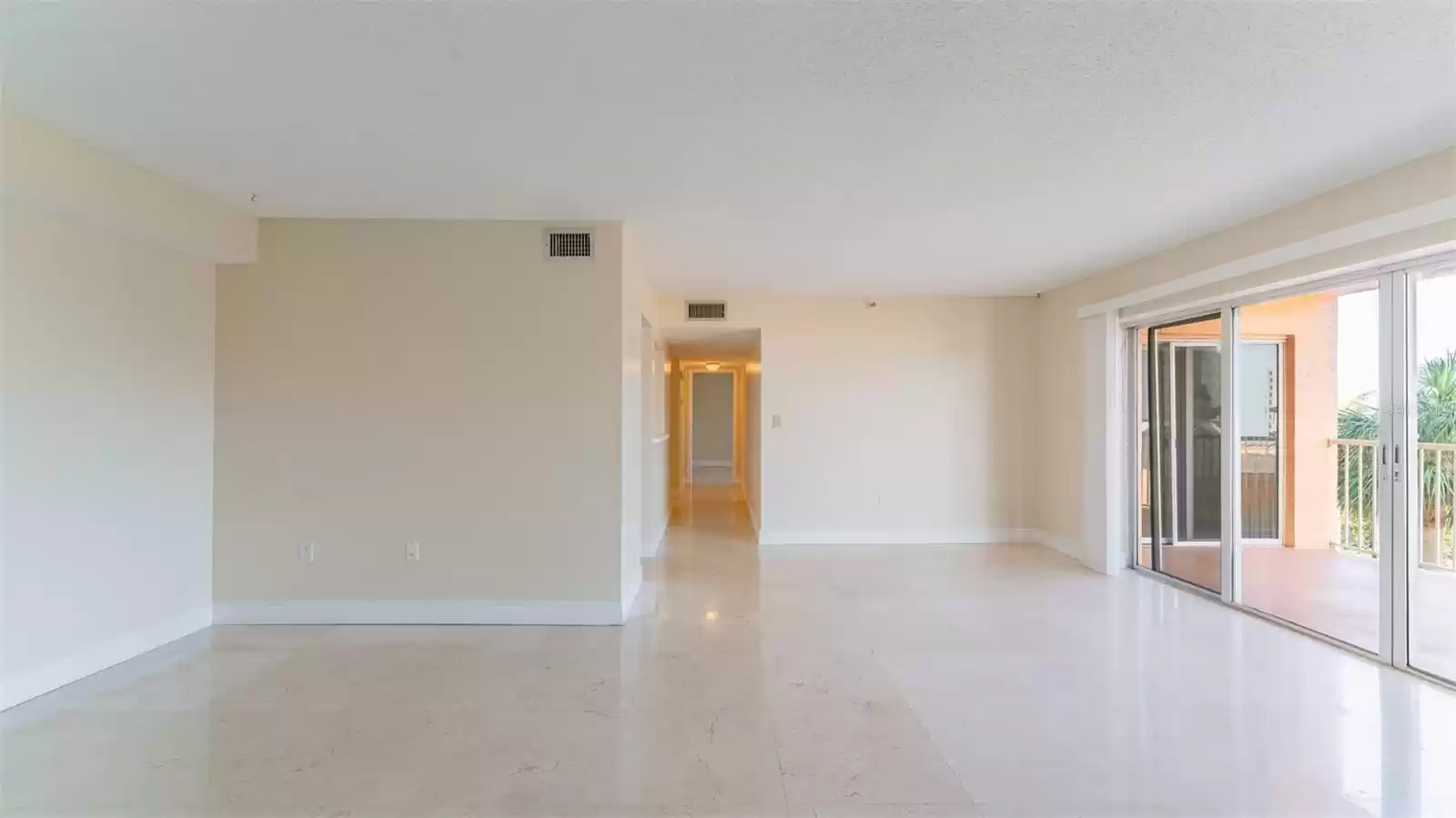 7430 SUNSHINE SKYWAY LANE, ST PETERSBURG, Florida 33711, 2 Bedrooms Bedrooms, ,2 BathroomsBathrooms,Residential Lease,For Rent,SUNSHINE SKYWAY,MFRT3538292