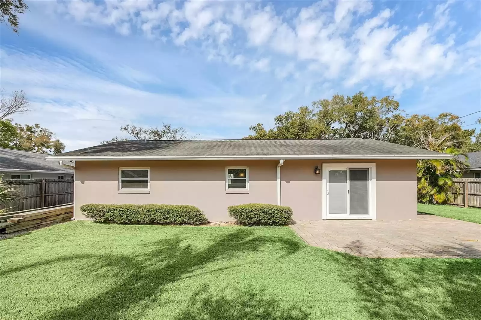 2120 DELORAINE TRAIL, MAITLAND, Florida 32751, 4 Bedrooms Bedrooms, ,2 BathroomsBathrooms,Residential Lease,For Rent,DELORAINE,MFRO6219547