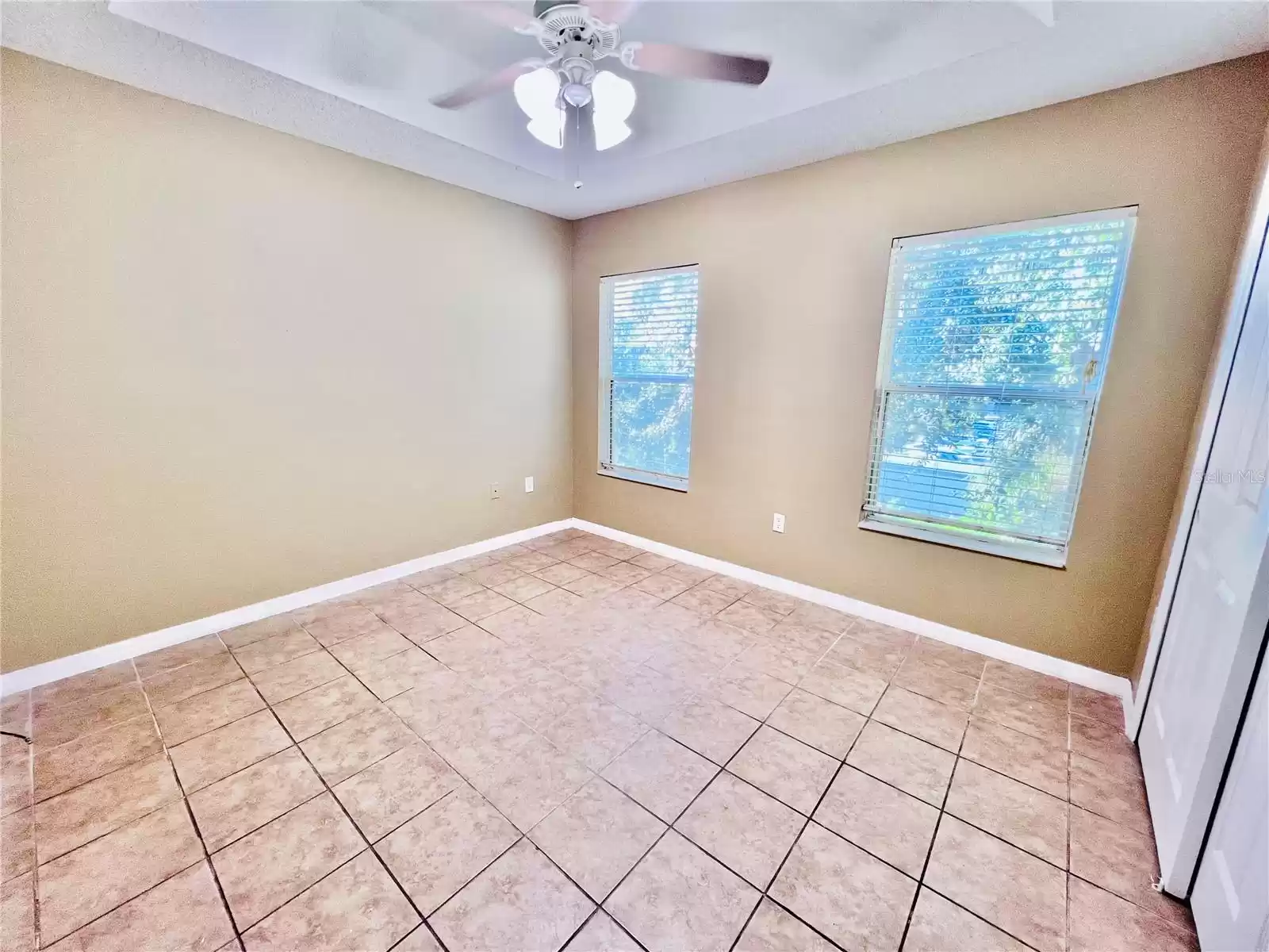 5334 PARADISE CAY CIRCLE, KISSIMMEE, Florida 34746, 3 Bedrooms Bedrooms, ,3 BathroomsBathrooms,Residential Lease,For Rent,PARADISE CAY,MFRS5107961