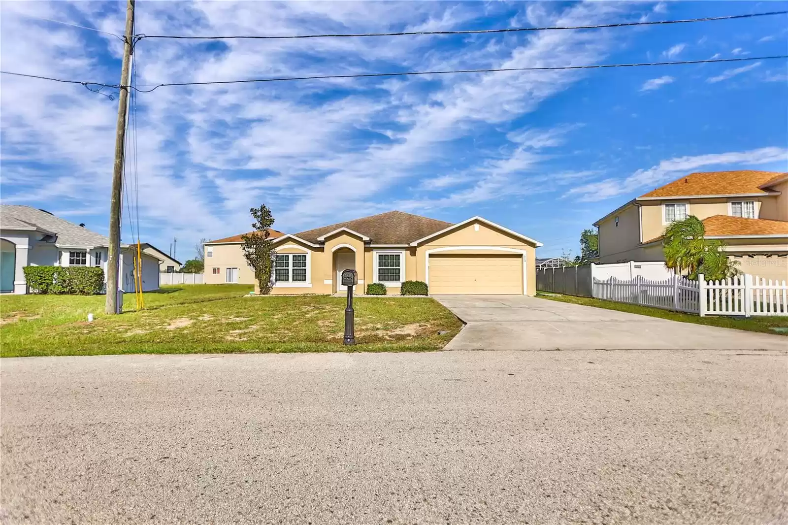 313 ERIE DRIVE, KISSIMMEE, Florida 34759, 3 Bedrooms Bedrooms, ,2 BathroomsBathrooms,Residential Lease,For Rent,ERIE,MFRS5108051