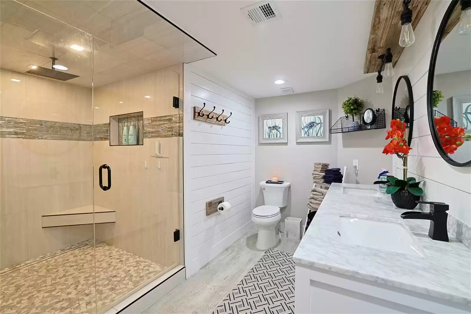 Luxurious Primary Bathroom Renovation