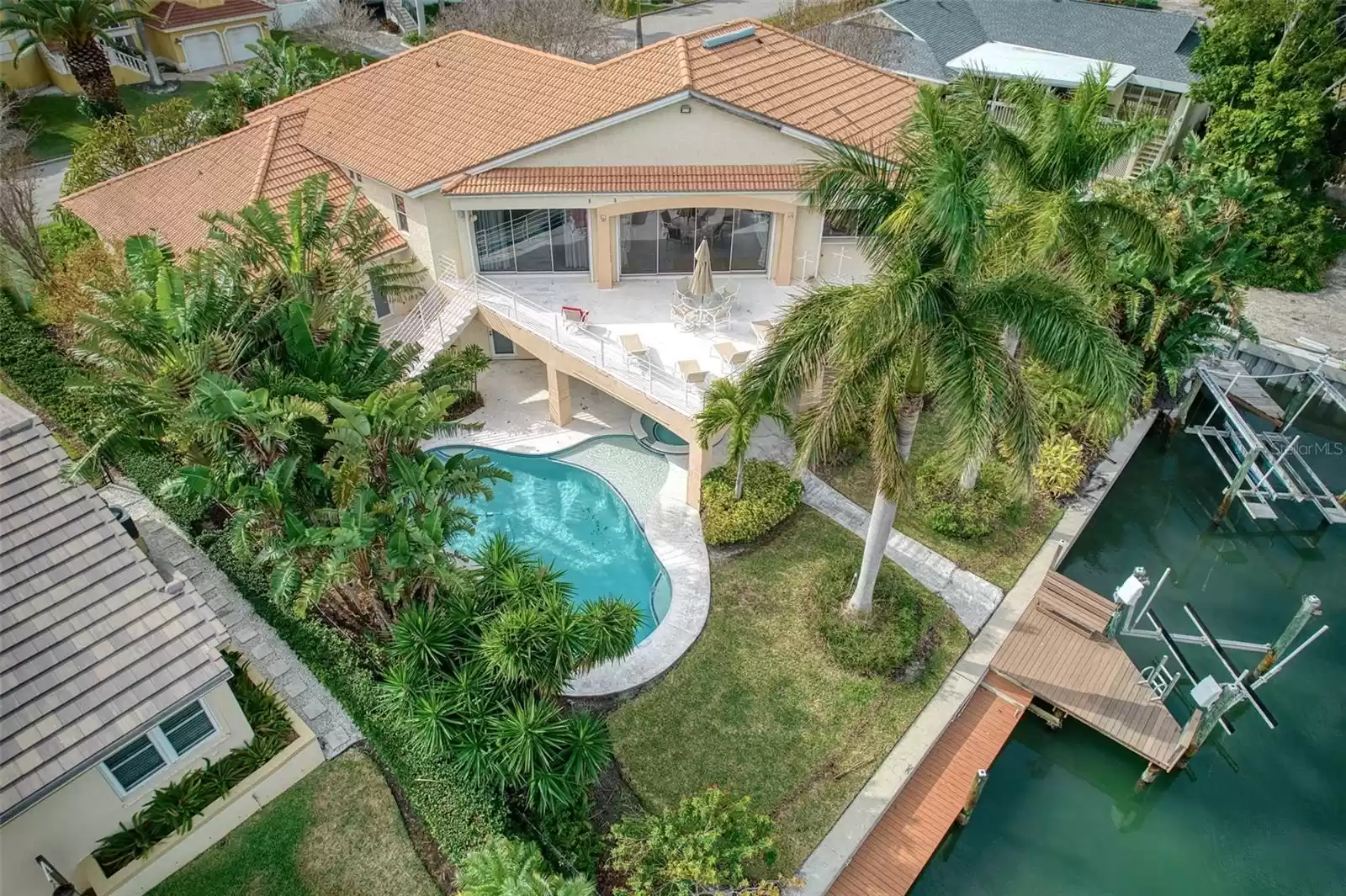 131 SANDS POINT DRIVE, TIERRA VERDE, Florida 33715, 4 Bedrooms Bedrooms, ,3 BathroomsBathrooms,Residential Lease,For Rent,SANDS POINT DRIVE,MFRU8246286