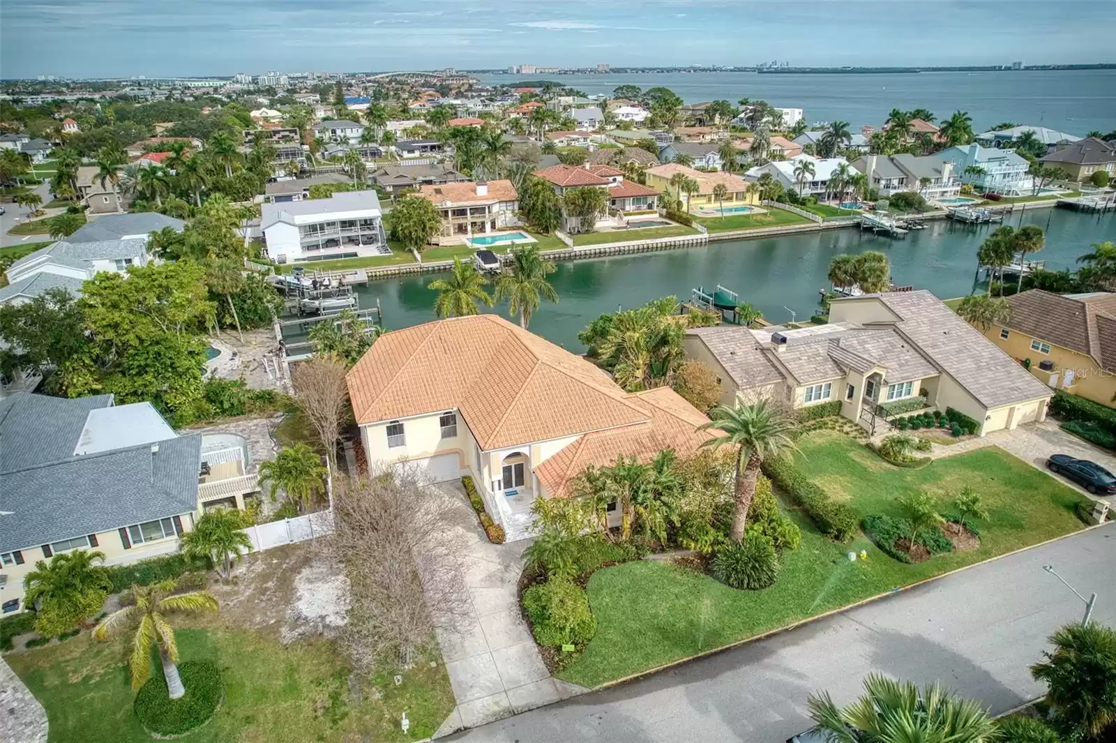 131 SANDS POINT DRIVE, TIERRA VERDE, Florida 33715, 4 Bedrooms Bedrooms, ,3 BathroomsBathrooms,Residential Lease,For Rent,SANDS POINT DRIVE,MFRU8246286