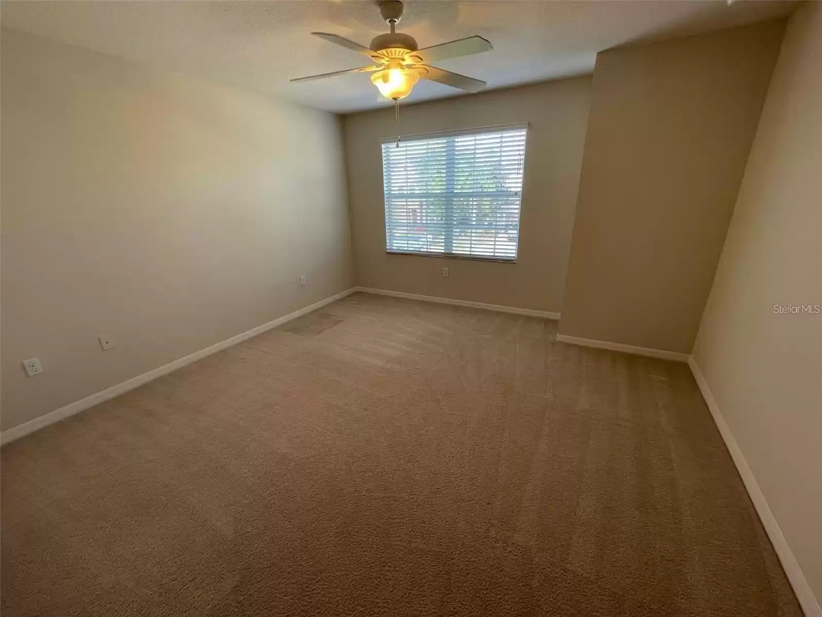 640 TERRACE SPRING DRIVE, ORLANDO, Florida 32828, 3 Bedrooms Bedrooms, ,3 BathroomsBathrooms,Residential Lease,For Rent,TERRACE SPRING,MFRO6219631