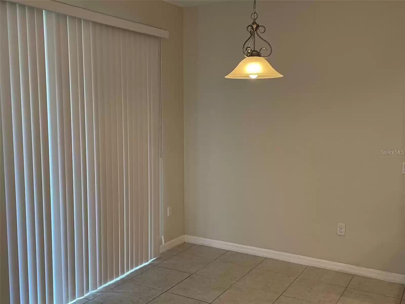 640 TERRACE SPRING DRIVE, ORLANDO, Florida 32828, 3 Bedrooms Bedrooms, ,3 BathroomsBathrooms,Residential Lease,For Rent,TERRACE SPRING,MFRO6219631