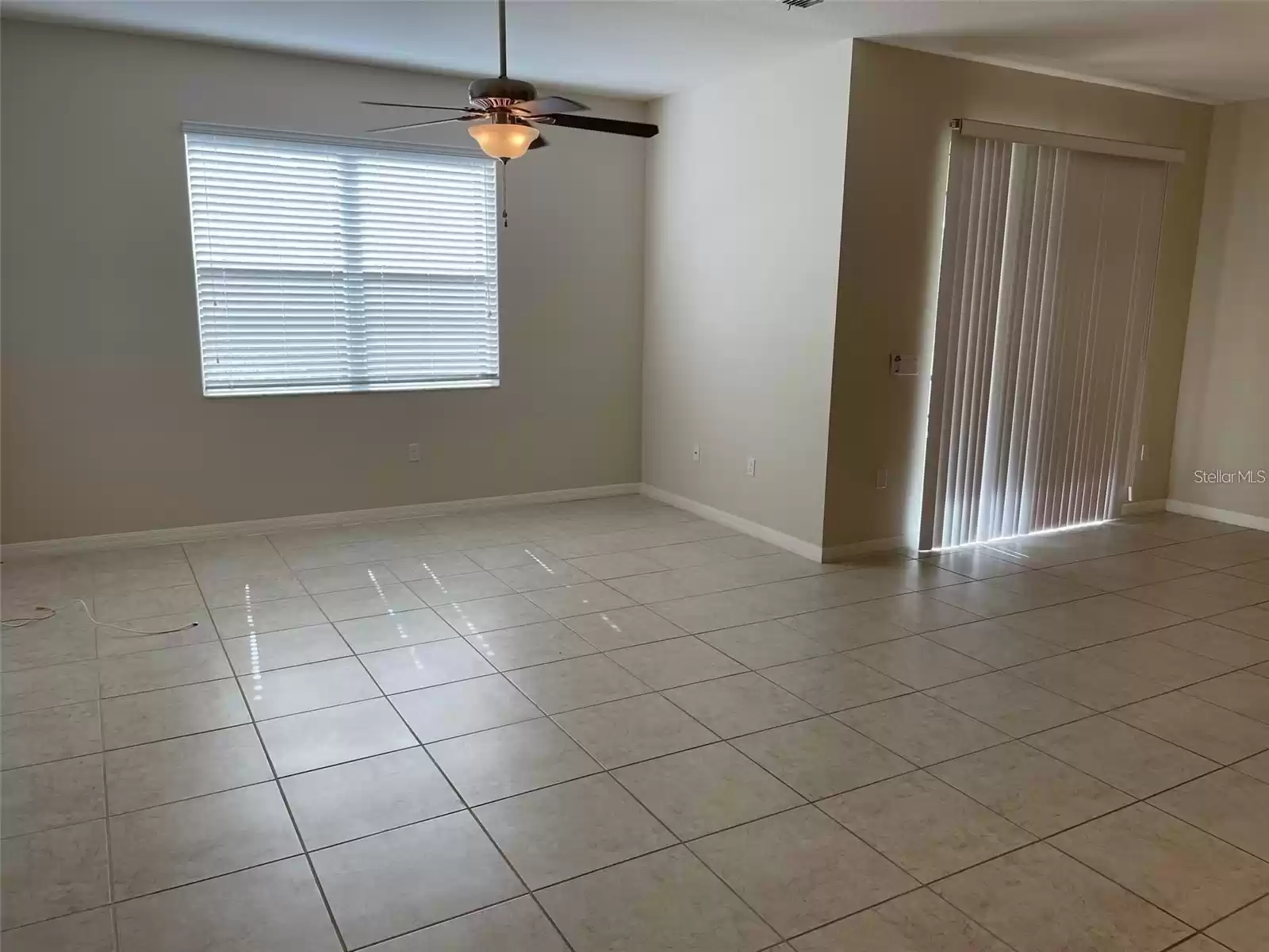 640 TERRACE SPRING DRIVE, ORLANDO, Florida 32828, 3 Bedrooms Bedrooms, ,3 BathroomsBathrooms,Residential Lease,For Rent,TERRACE SPRING,MFRO6219631