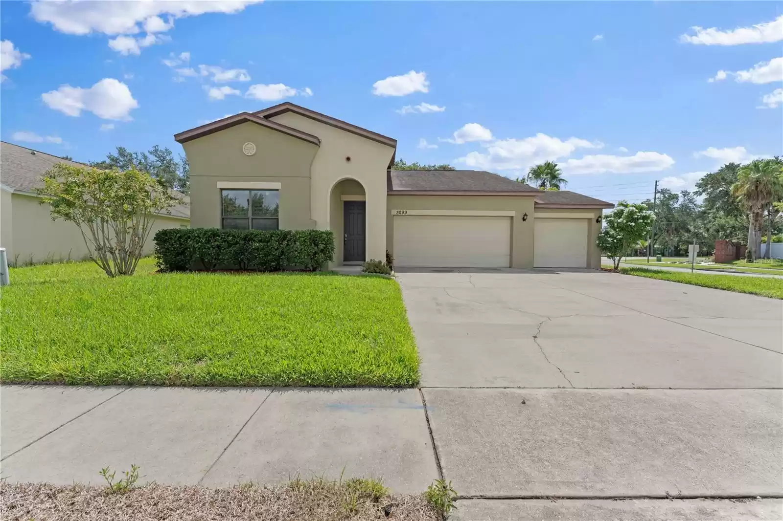 3099 POINTE PLACE AVENUE, KISSIMMEE, Florida 34758, 4 Bedrooms Bedrooms, ,2 BathroomsBathrooms,Residential Lease,For Rent,POINTE PLACE,MFRO6221371