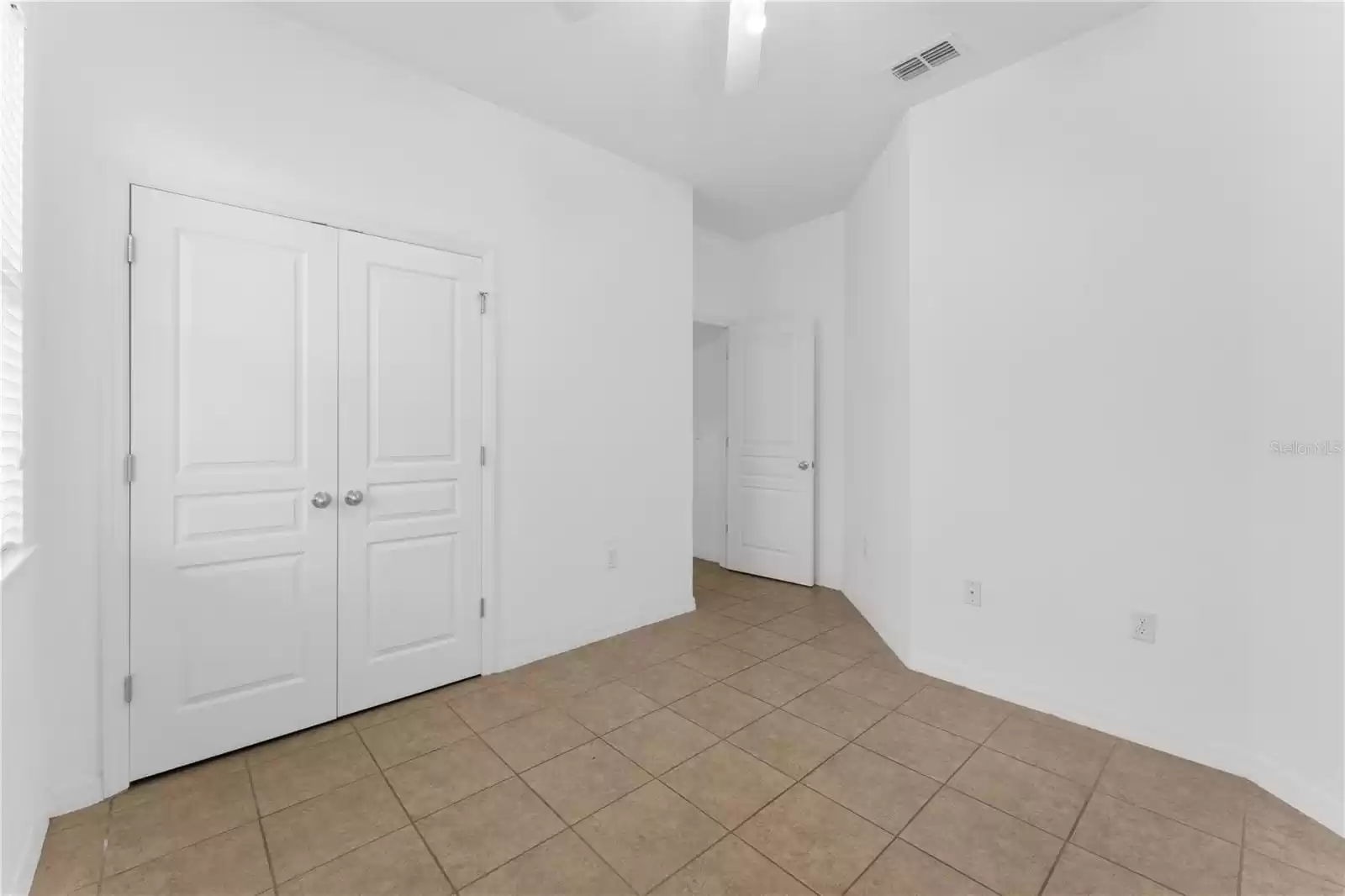 3099 POINTE PLACE AVENUE, KISSIMMEE, Florida 34758, 4 Bedrooms Bedrooms, ,2 BathroomsBathrooms,Residential Lease,For Rent,POINTE PLACE,MFRO6221371