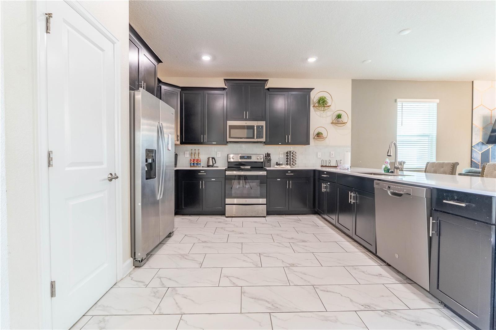 4562 Narrative Ln, Kissimmee, Florida 34746, 9 Bedrooms Bedrooms, ,5 BathroomsBathrooms,Residential,For Sale,NARRATIVE,O6219001