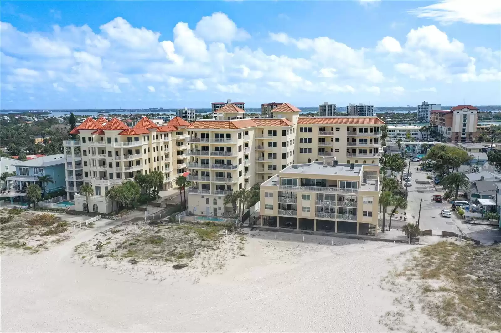 15 SOMERSET STREET, CLEARWATER BEACH, Florida 33767, 3 Bedrooms Bedrooms, ,3 BathroomsBathrooms,Residential Lease,For Rent,SOMERSET,MFRU8247918