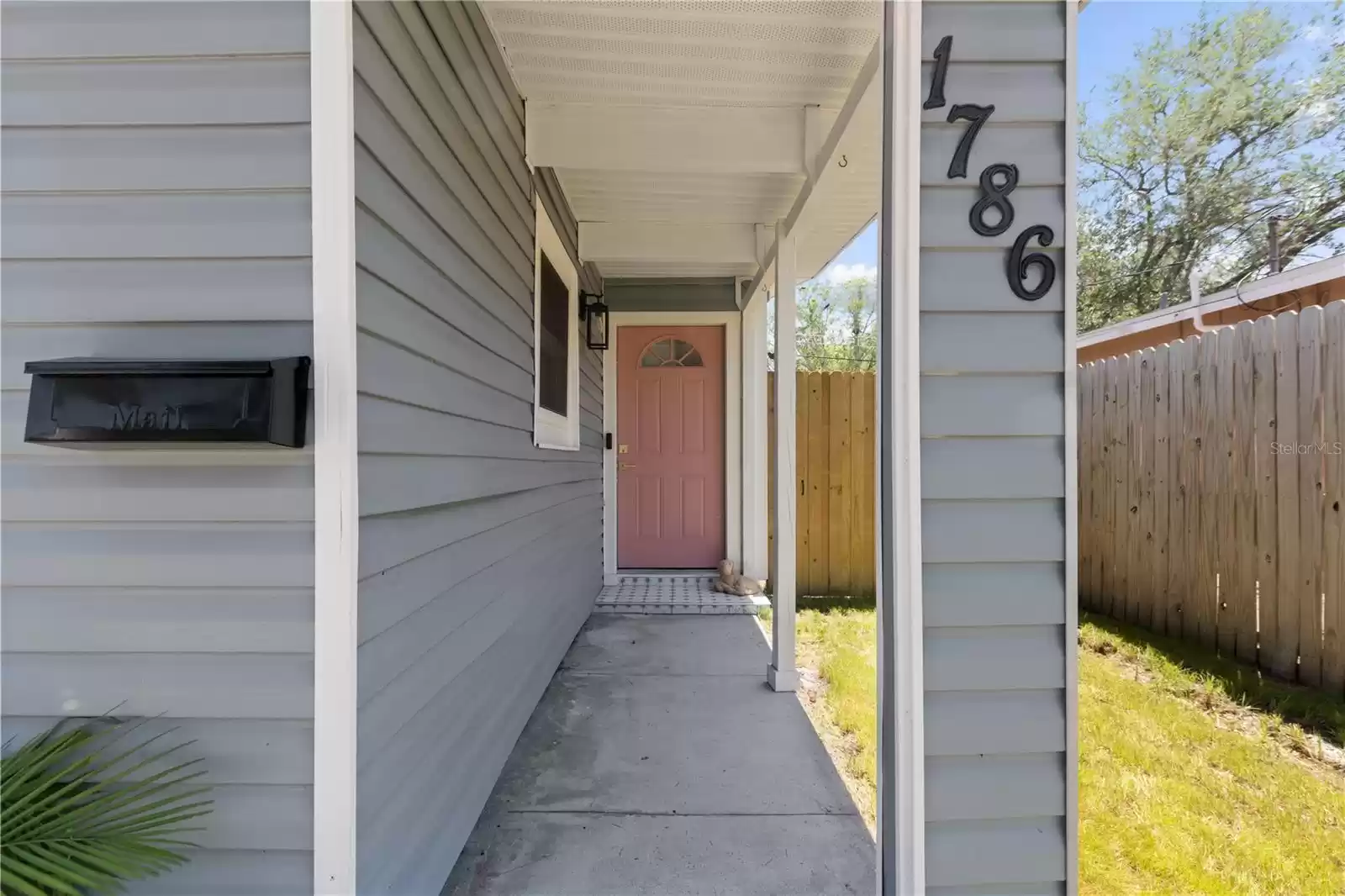 1786 NEW HAMPSHIRE AVENUE, SAINT PETERSBURG, Florida 33703, 2 Bedrooms Bedrooms, ,1 BathroomBathrooms,Residential Lease,For Rent,NEW HAMPSHIRE,MFRU8249059