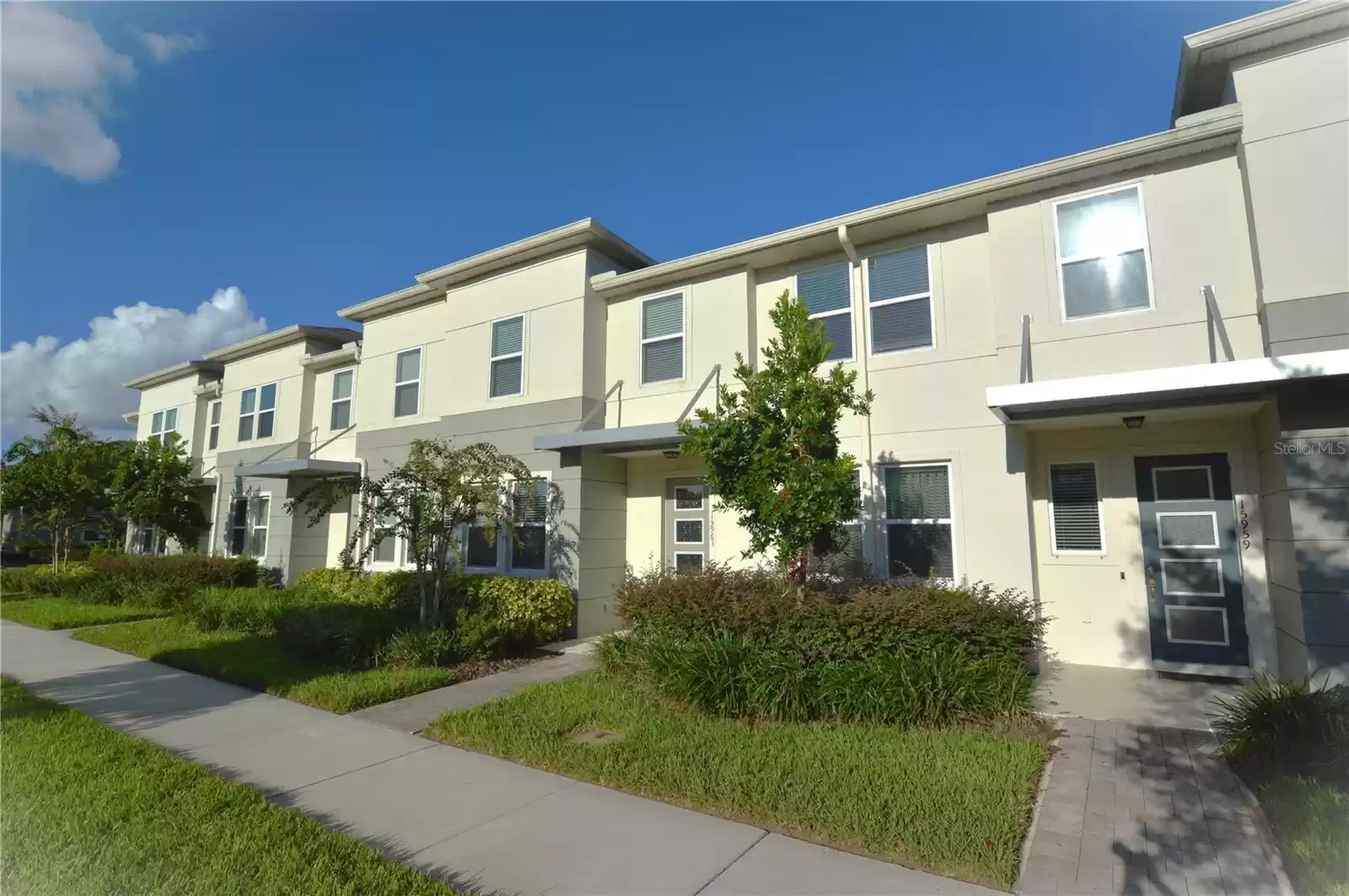 15963 MARINA BAY DRIVE, WINTER GARDEN, Florida 34787, 3 Bedrooms Bedrooms, ,2 BathroomsBathrooms,Residential,For Sale,MARINA BAY,MFRO6219892